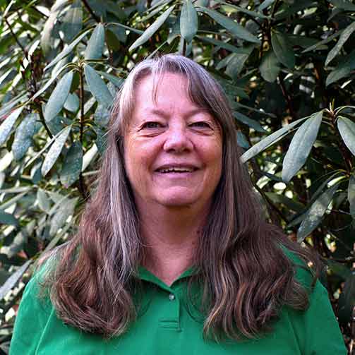 Headshot photo of community expert Debbie Lienhart