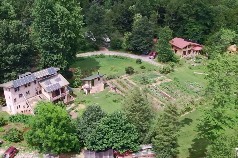 Bellavia neighborhood at Earthaven Ecovillage