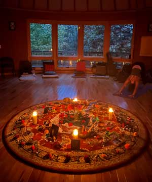 altar in Yogastan with candles
